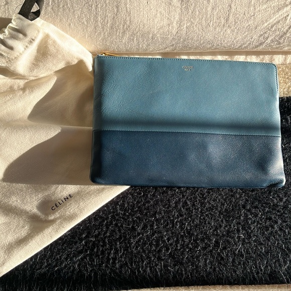 Celine bi-color clutch (navy and light blue) minor scratch and scuff on back! - Picture 3 of 16